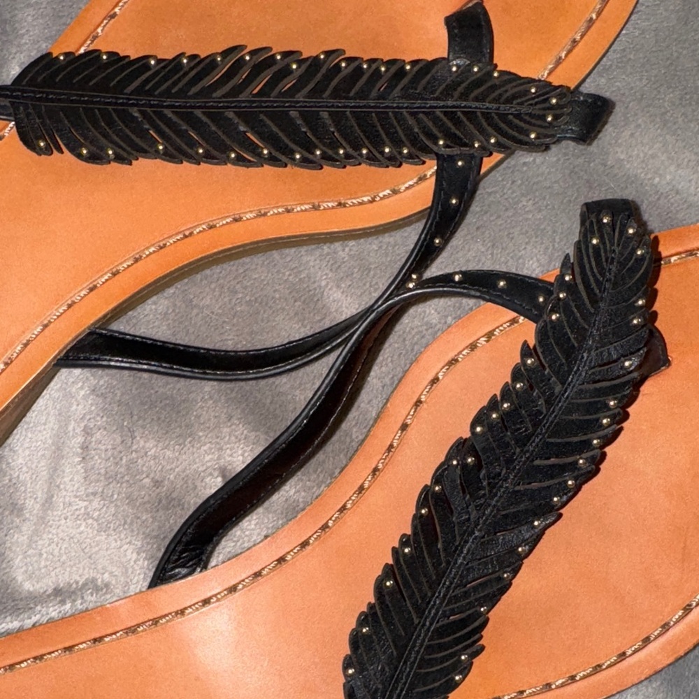 COACH Deni Feather Embellished Black Leather Thong Sandals (size 8) - Picture 4 of 7